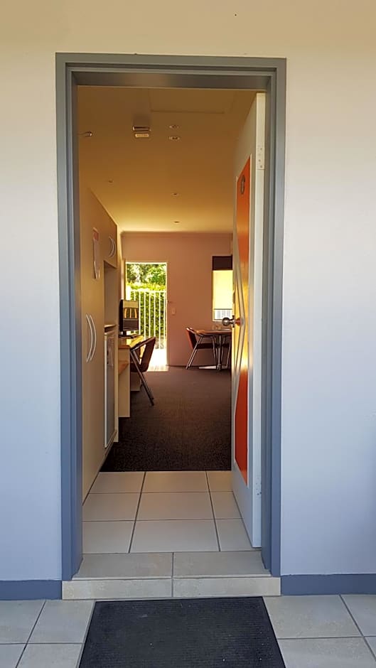 Red Bridge Motor Inn