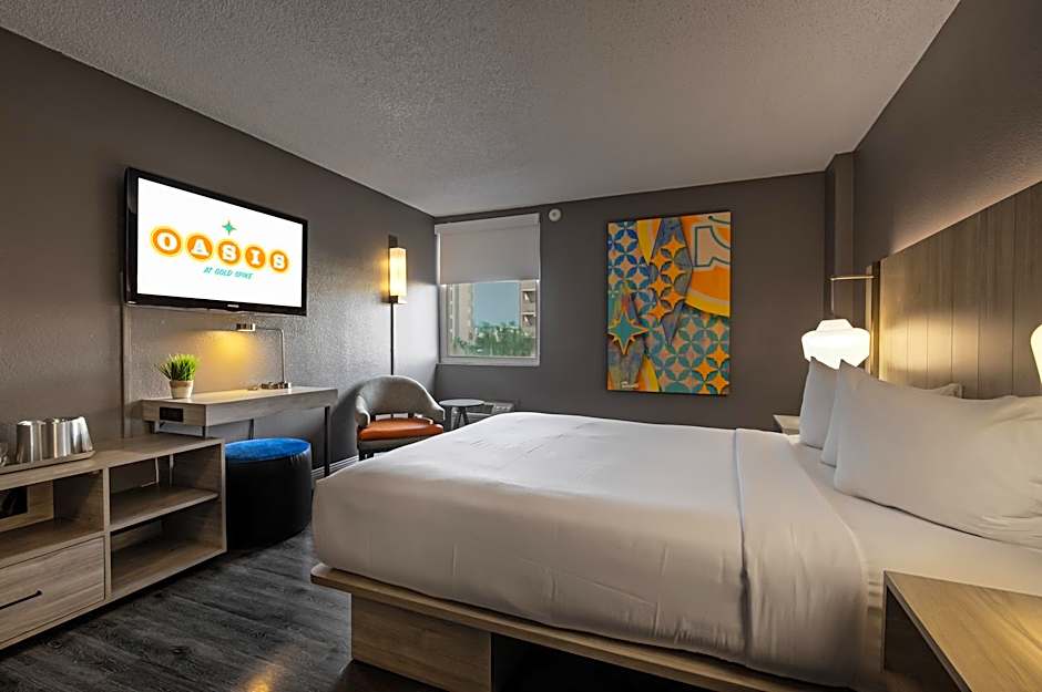 Photo 1 of 1 of 1 Queen Bed