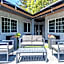 Monterey Surf Inn