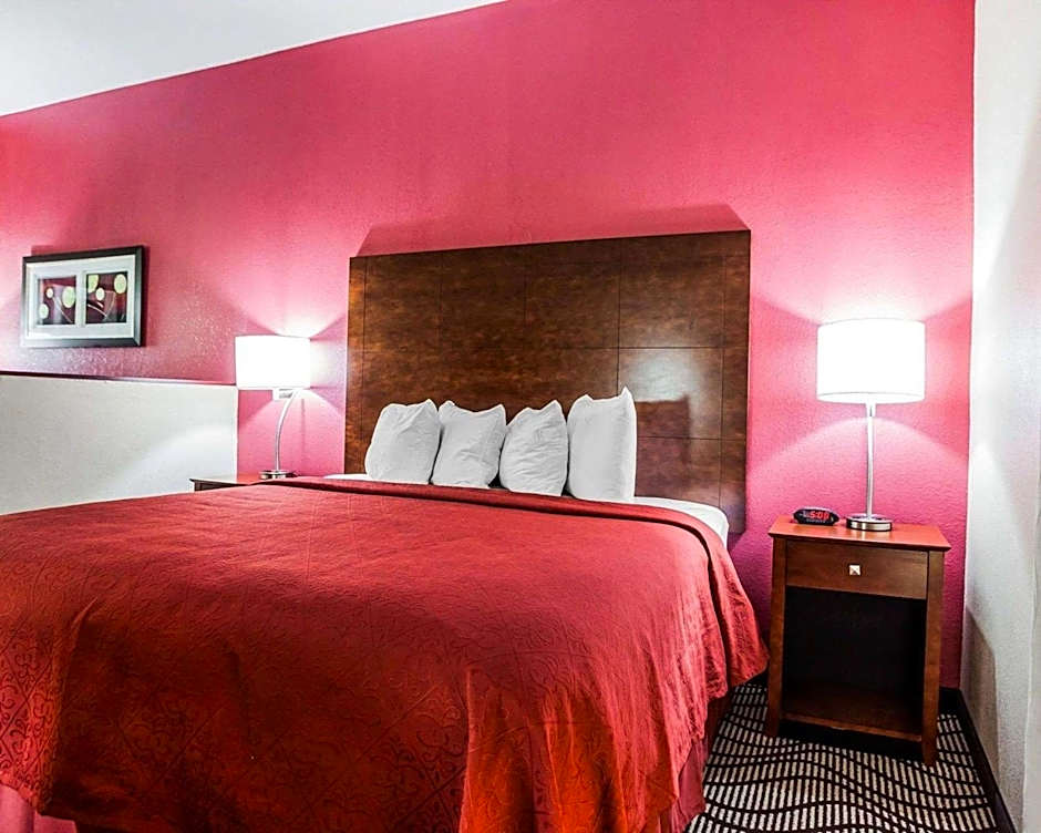 Quality Inn & Suites Altoona