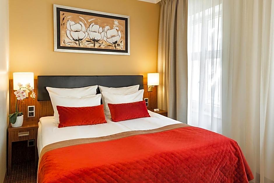 Avalon Hotel & Conferences