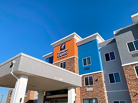 Holiday Inn Express & Suites Bridgeport by IHG