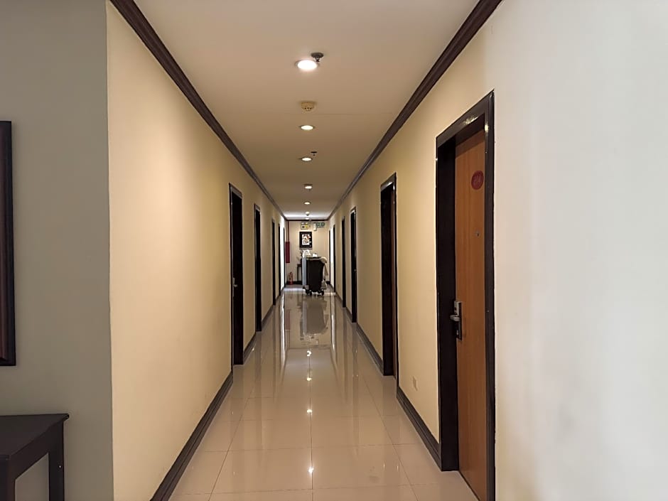 [ACTIVE] Fuente Oro Business Suites