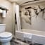 Freer Executive inn and Studios