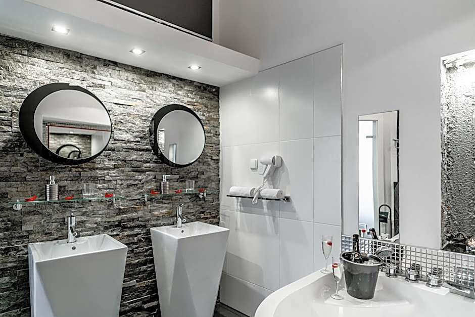 Komorowski Luxury Guest Rooms