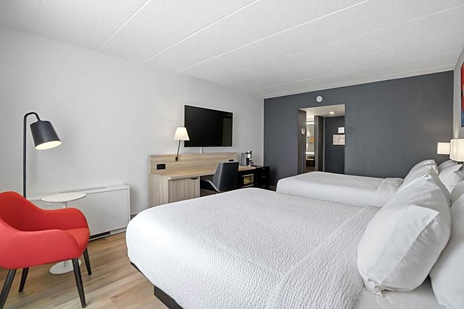 Seven Oaks Hotel Regina, SureStay Collection by Best Western