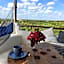 LunArena Barefoot Hotel