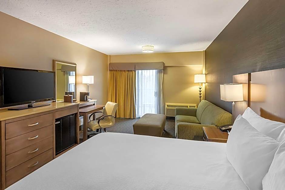 Best Western Plus Cottontree Inn