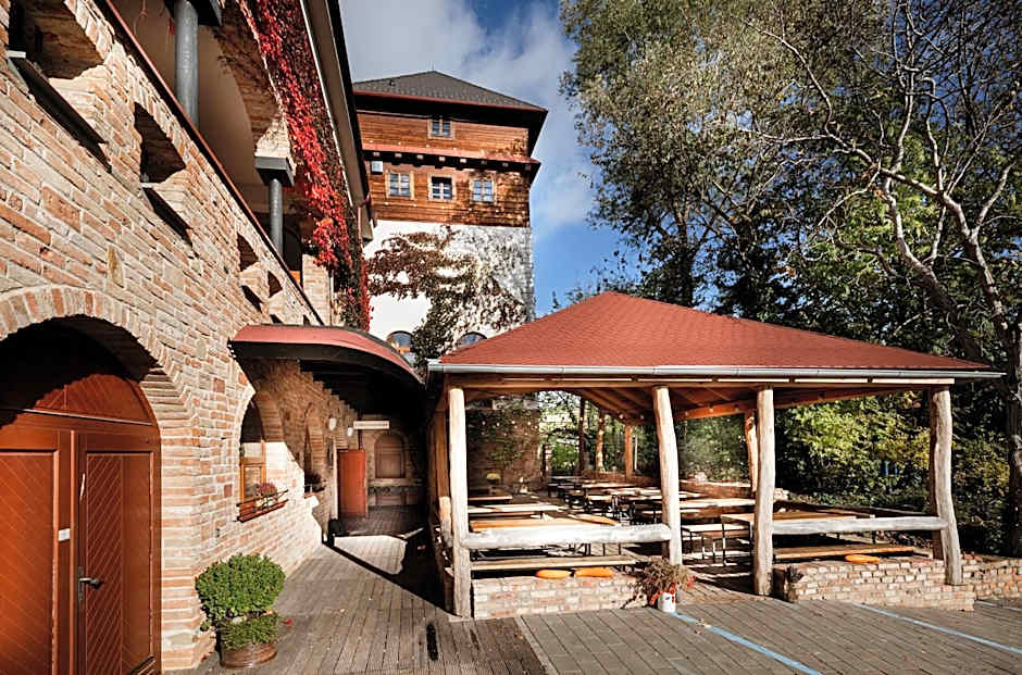 Hotel Vinař - resort Hotel Kurdějov & Art Wine Hall