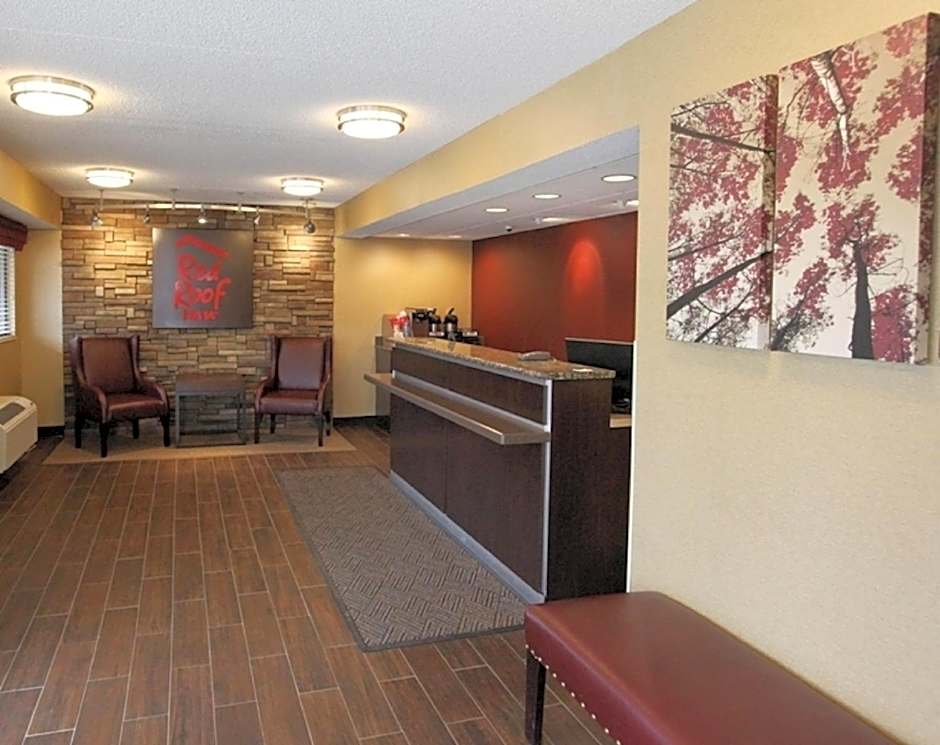 Red Roof PLUS+ Pittsburgh South - Airport