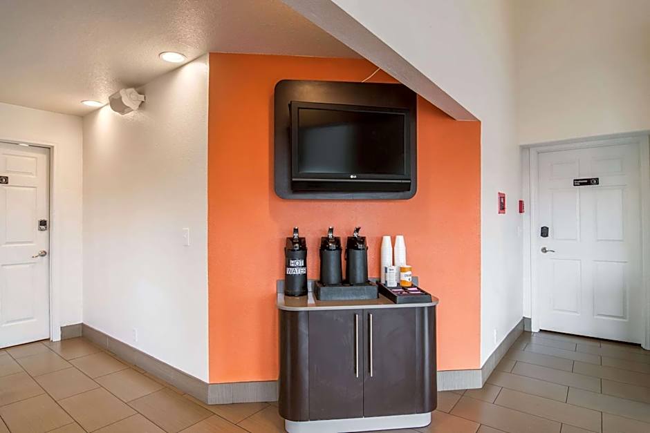 Motel 6-Vancouver, WA