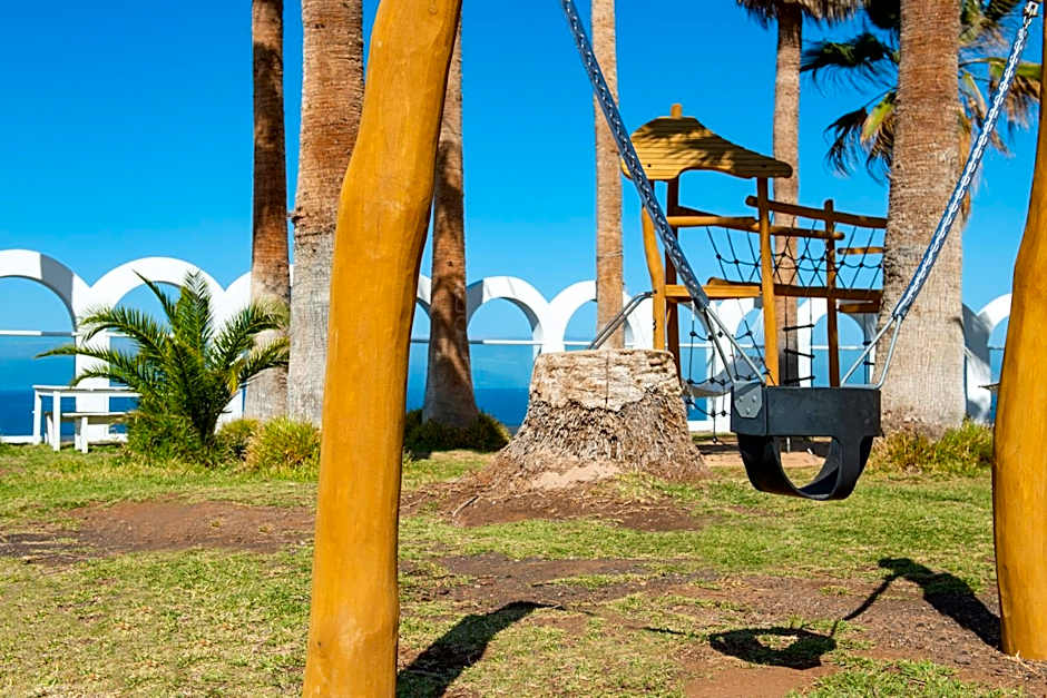 Atlantic Holiday Hotel