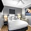 Hotel Chicago West Loop, SureStay Collection by Best Western
