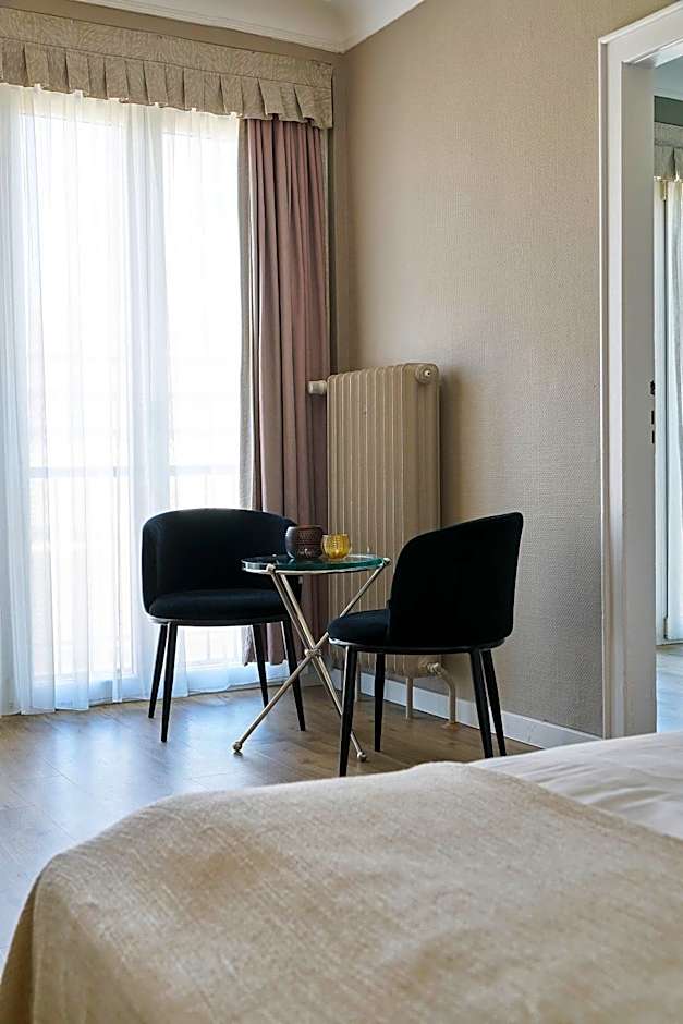 Hotel Monopol - Central Station
