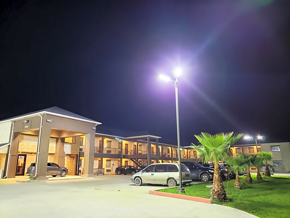 Lux Inn and Suites