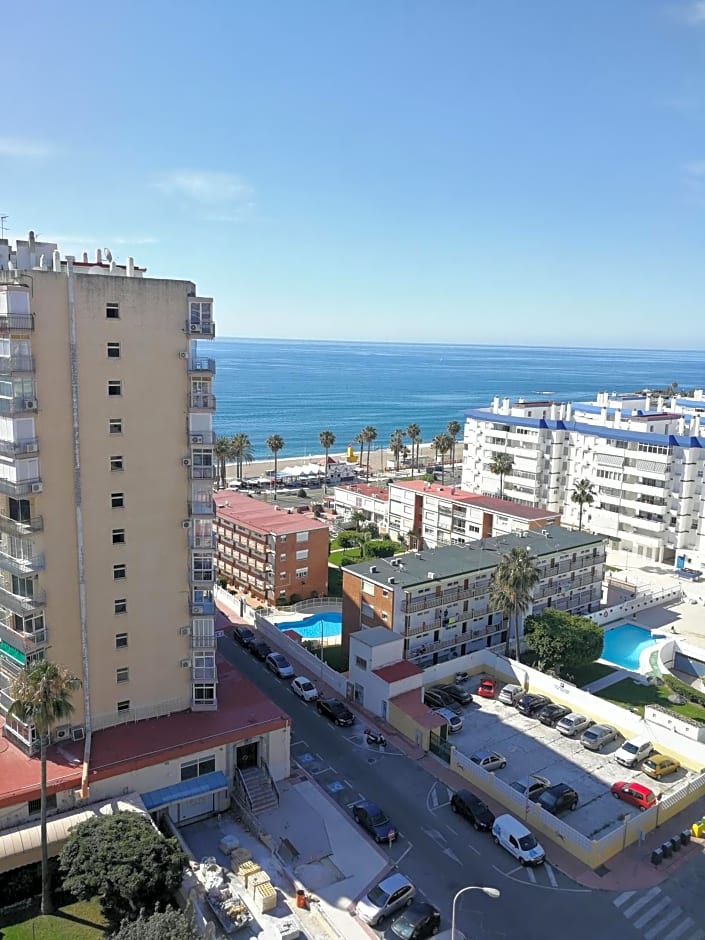 Benalmadena ,apartamento-Estudio primera Línea de Playa