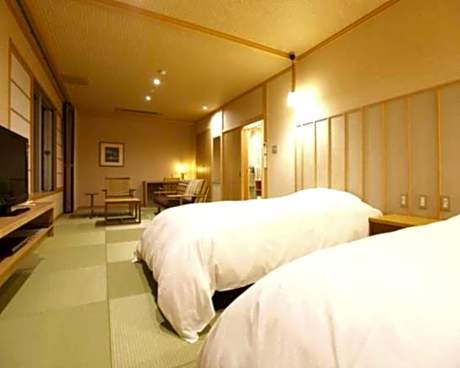Superior Room with Tatami Area - Luxury Floor