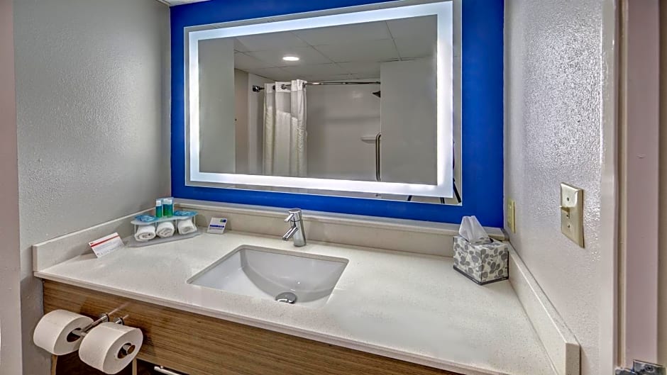 Holiday Inn Express Hotel & Suites Crossville By IHG