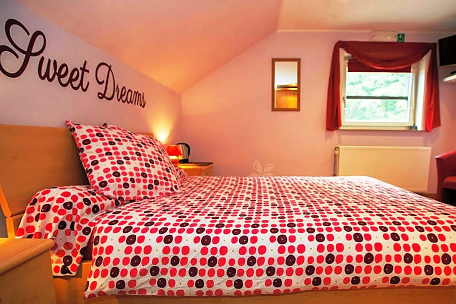 B&B Woodside