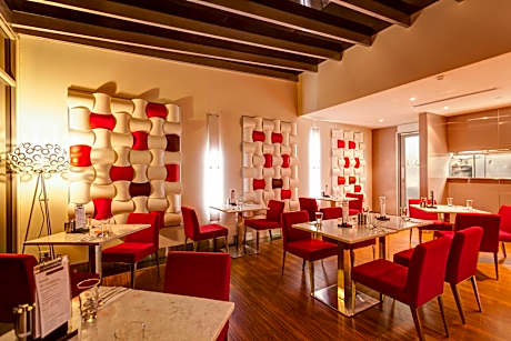 Mantra Charles Hotel Launceston