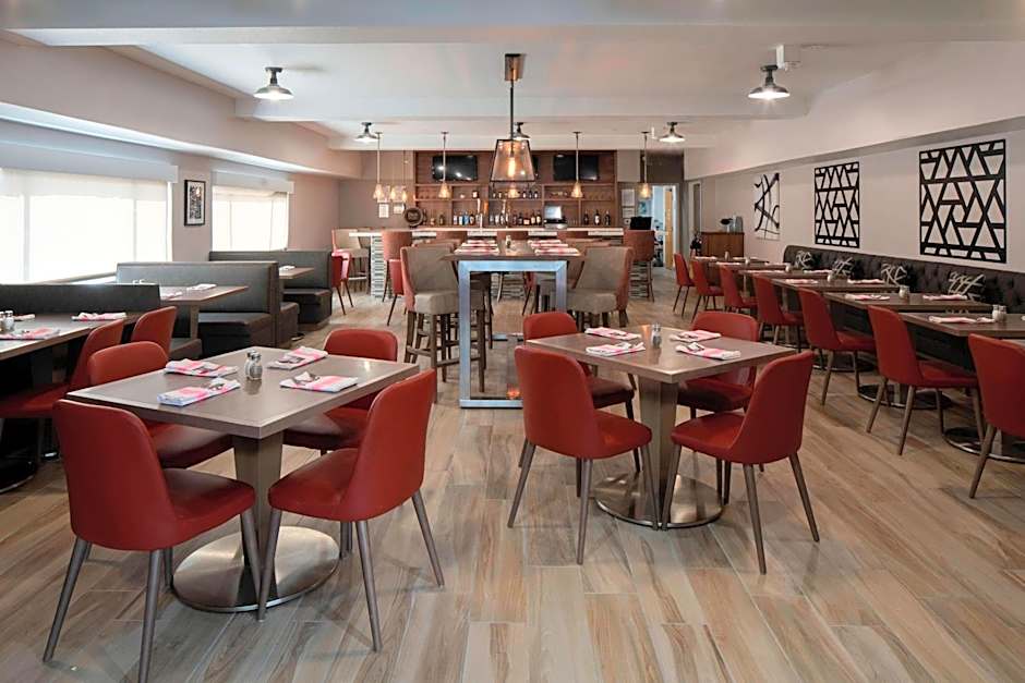 Four Points by Sheraton Dallas Arlington Entertainment District