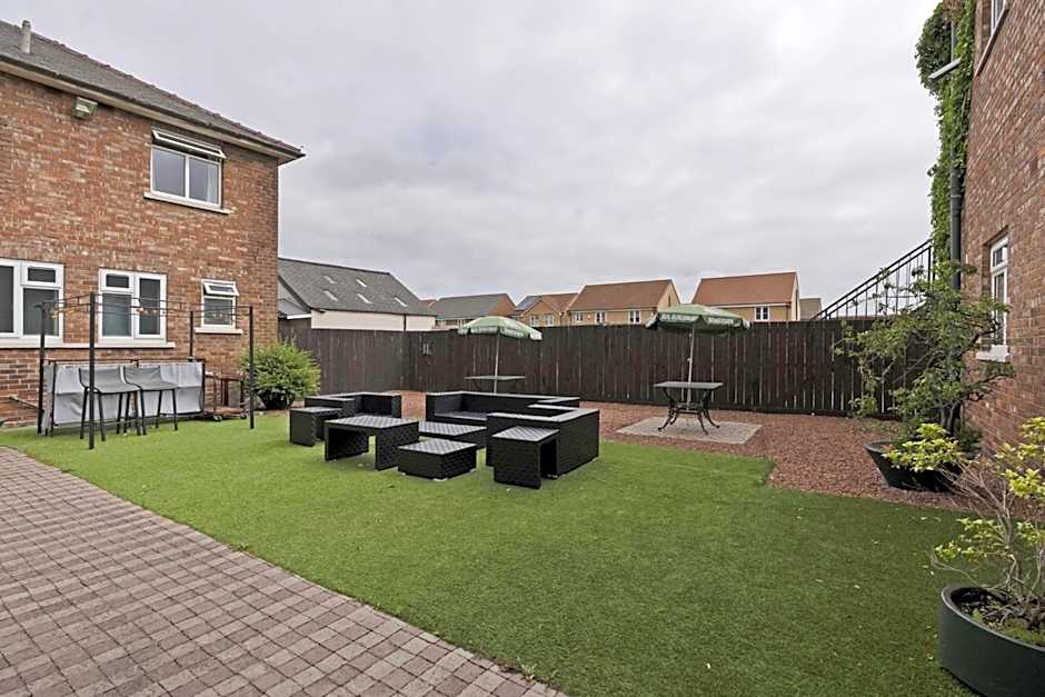 OYO The Baltimore Hotel