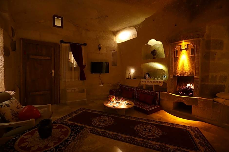 Abu Hayat Cave Suites