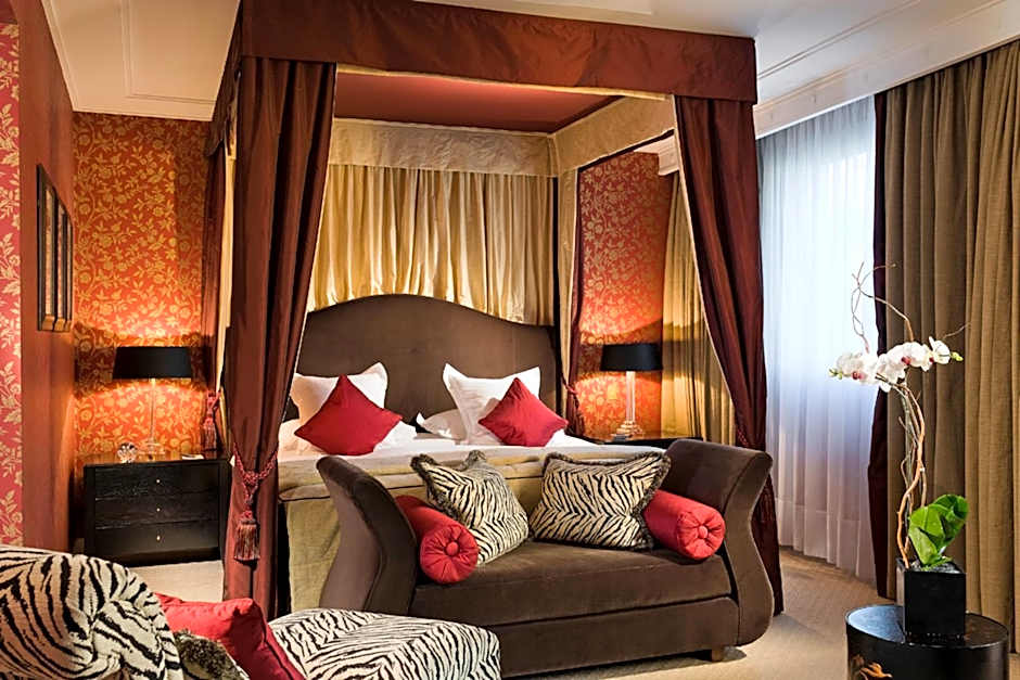 Warwick Paris (Former Warwick Champs-Elysees)