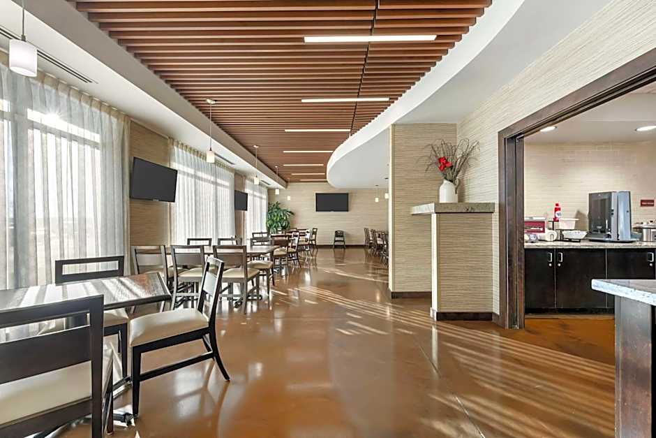 Best Western Plus Lakeview Hotel