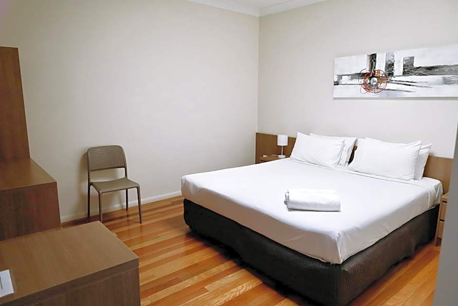 The Australian Hotel Motel