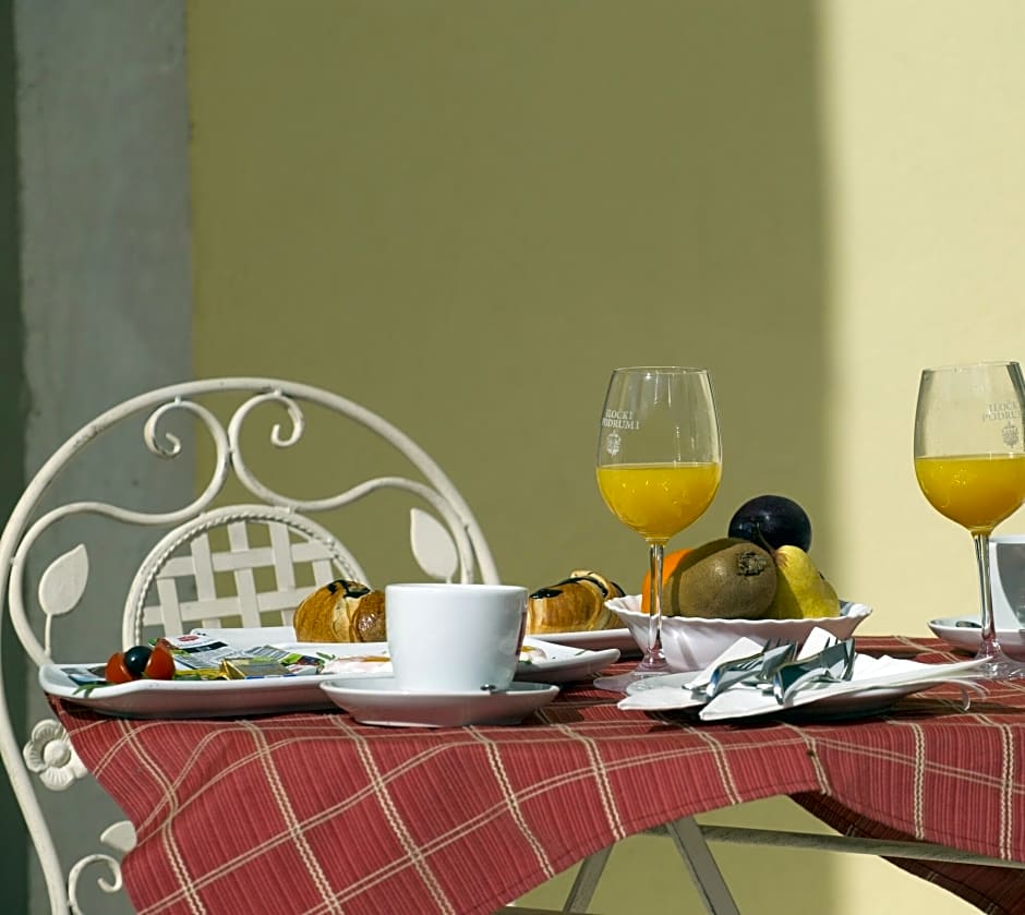 Aspalathos Residence