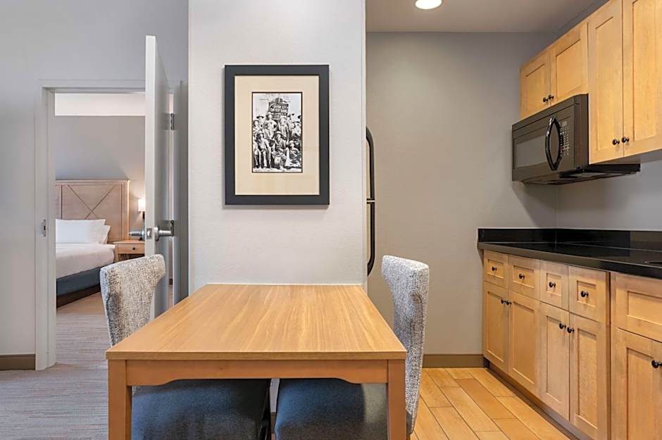 Hampton Inn By Hilton And Suites Dodge City