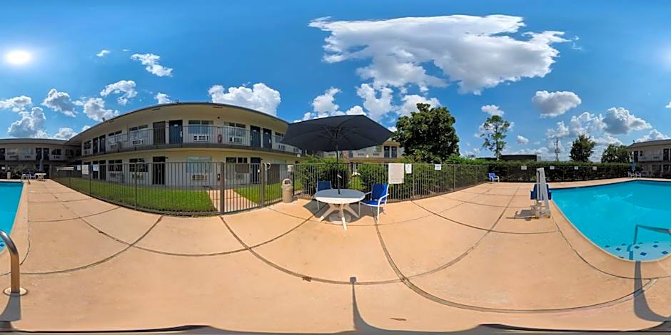 Motel 6-Conroe, TX