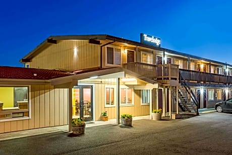 Travelodge by Wyndham Newport