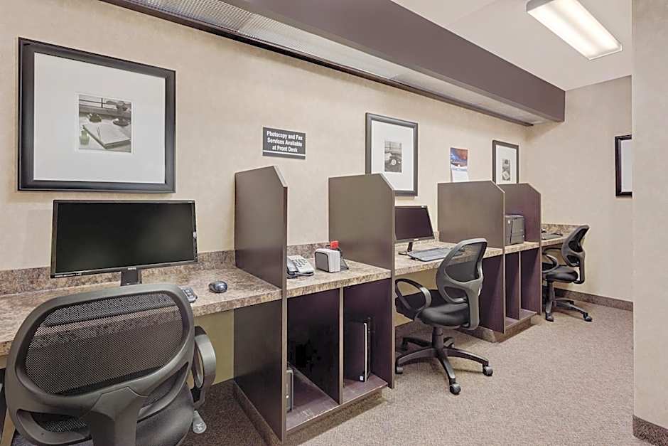 Ramada by Wyndham Stettler