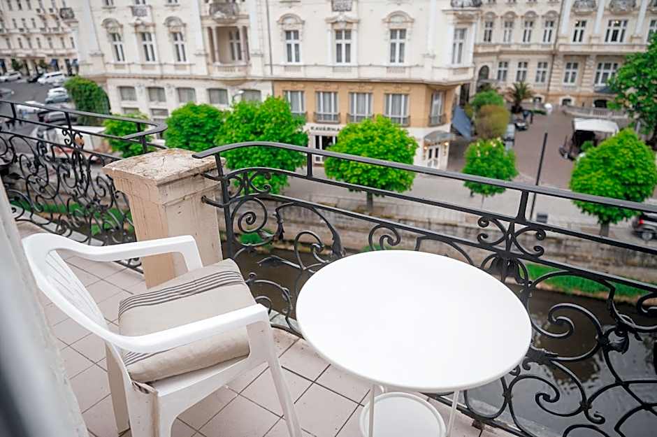 Alisa Hotel