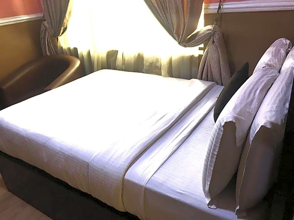 Sweet Savor Hotels & Suites