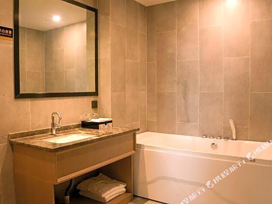 Lvyue Luxury Hotel