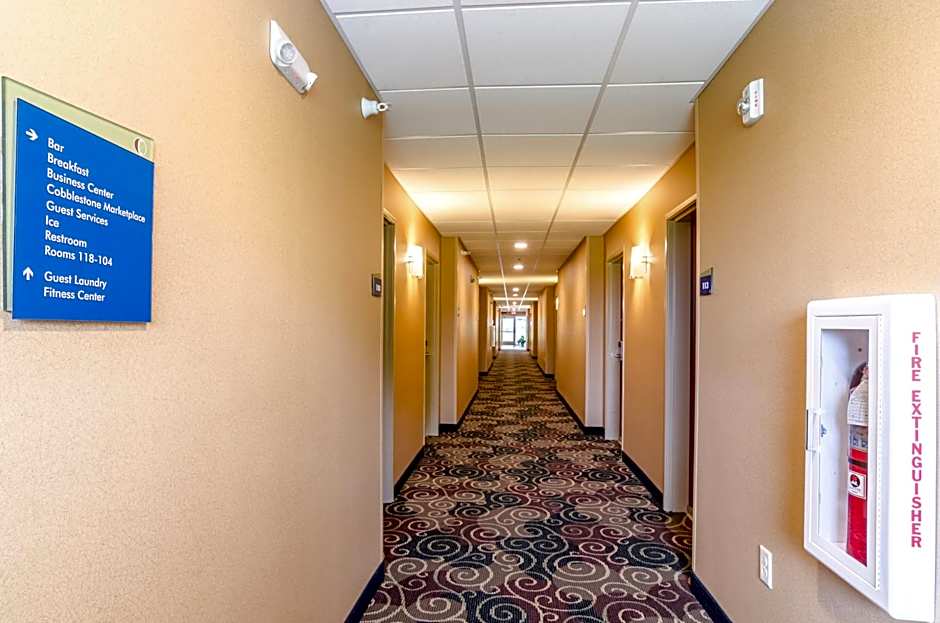 Cobblestone Inn & Suites - Oberlin