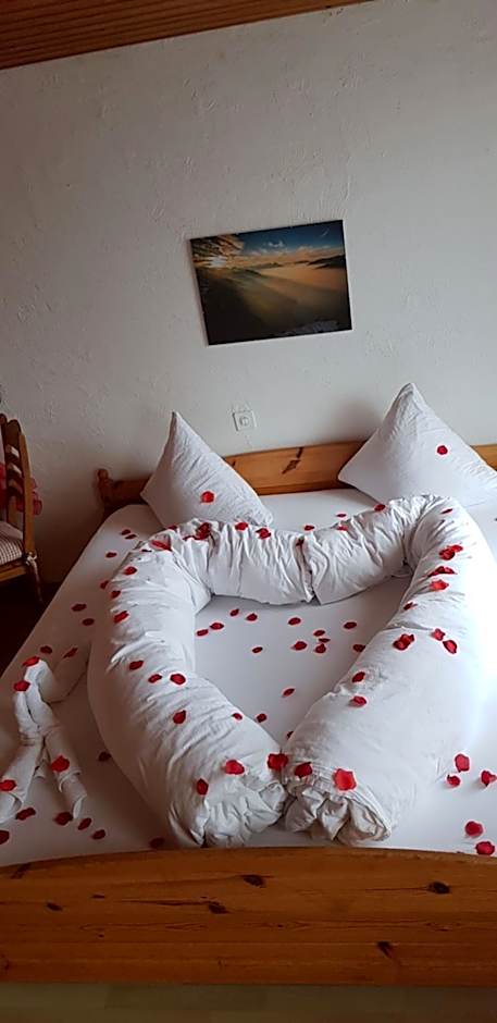 Gasthof Schoenegg B&B