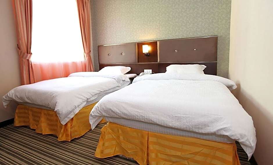1 City Hotel