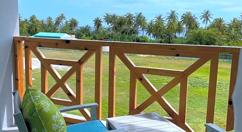 Sunrise by White sand dhigurah 