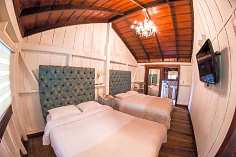 Standard Queen Room with Two Queen Beds