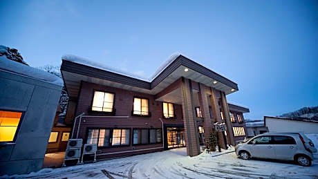 Utopia Warakuen Shiriuchi Onsen Ryokan