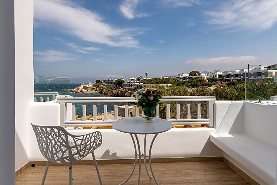 Poseidon Hotel Suites