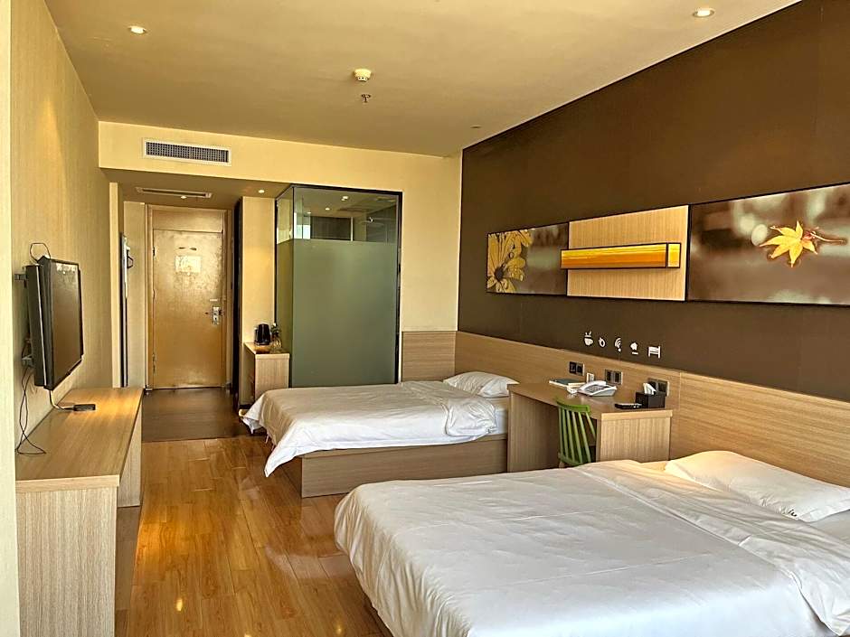 Iu Hotel Urumchi Nianzi Gou Bus Station Branch