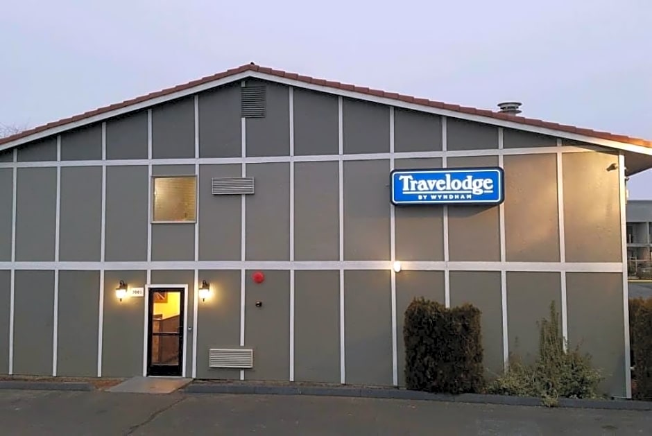 Travelodge by Wyndham Moses Lake