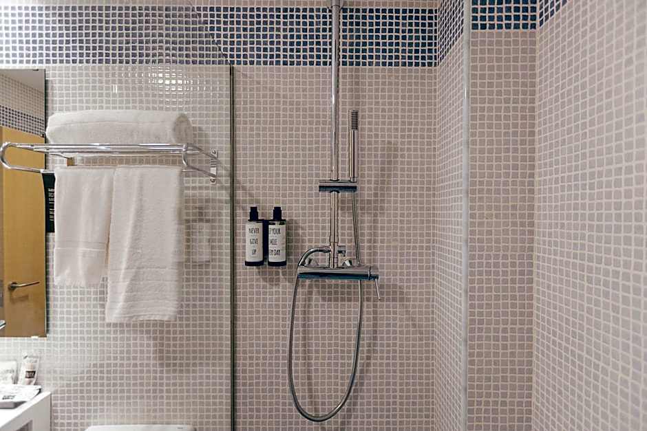 Palau Suites & Apartments