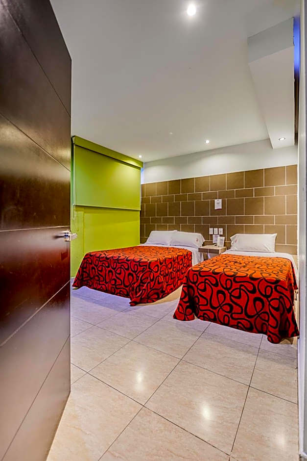 First Inn Hotel & Business