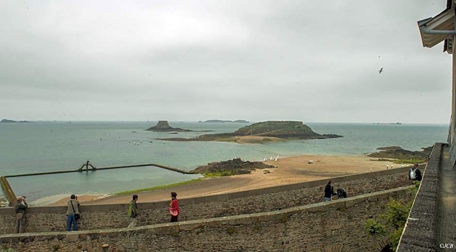 Hôtel La Porte Saint Pierre